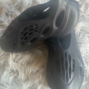 Like Yeezy foam runners. Very identical to original. Never worn.